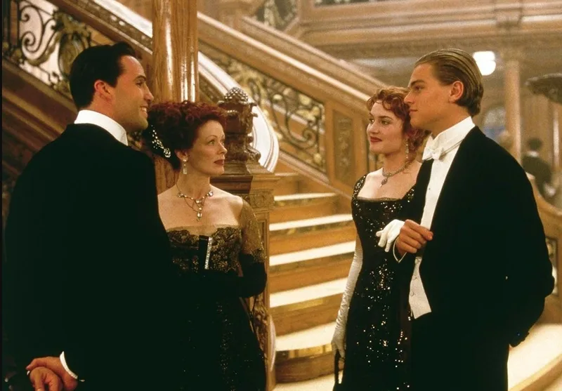 Hệ thống nhân vật trong Titanic đại diện cho tình yêu, giai cấp, tự do cá nhân và lựa chọn trong thảm họa.