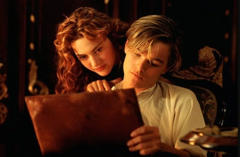 Dù ra mắt đã lâu, Titanic vẫn đáng xem lại vì câu chuyện tình yêu, hình ảnh và cảm xúc vẫn còn sức lay động.