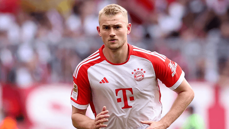 Matthijs de Ligt đóng vai trò chốt chặn thép giúp bảo toàn những điểm số mong manh cho Bayern.